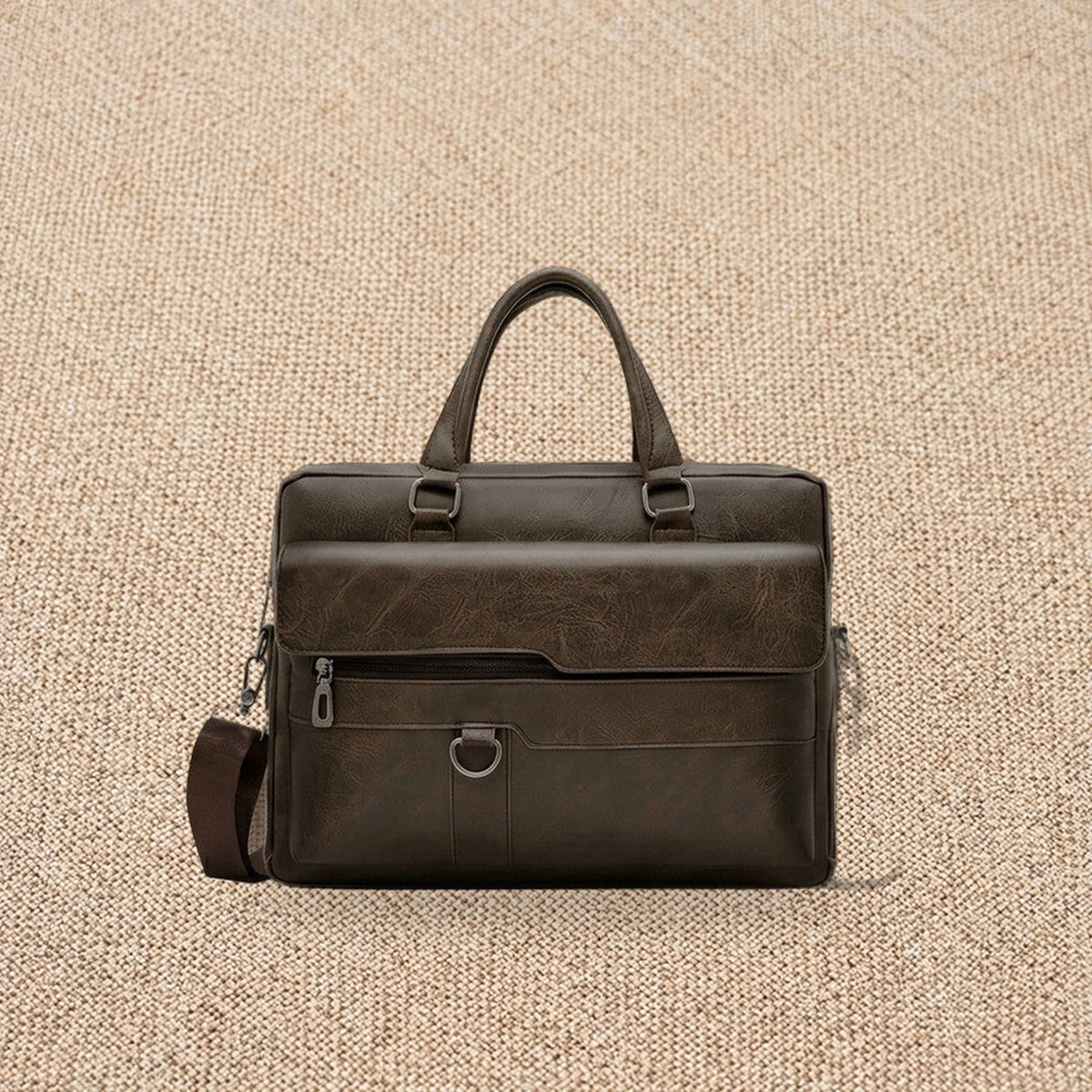Sacoche ordinateur portable homme en simili cuir Le Bureau, coloris marron, vue de face