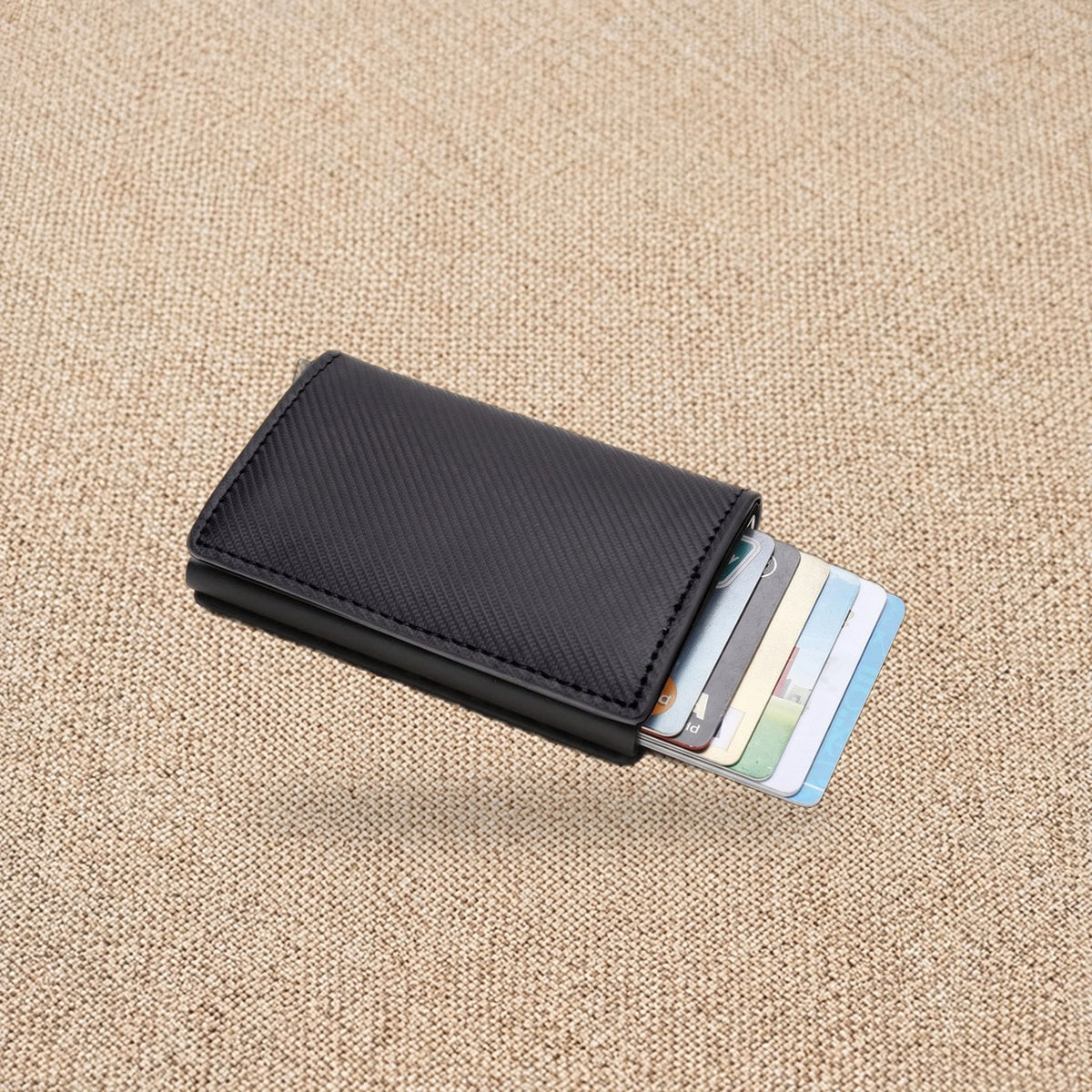 Porte-cartes RFID effet carbone, éjection en éventail — Le Carbone, coloris Carbone compact