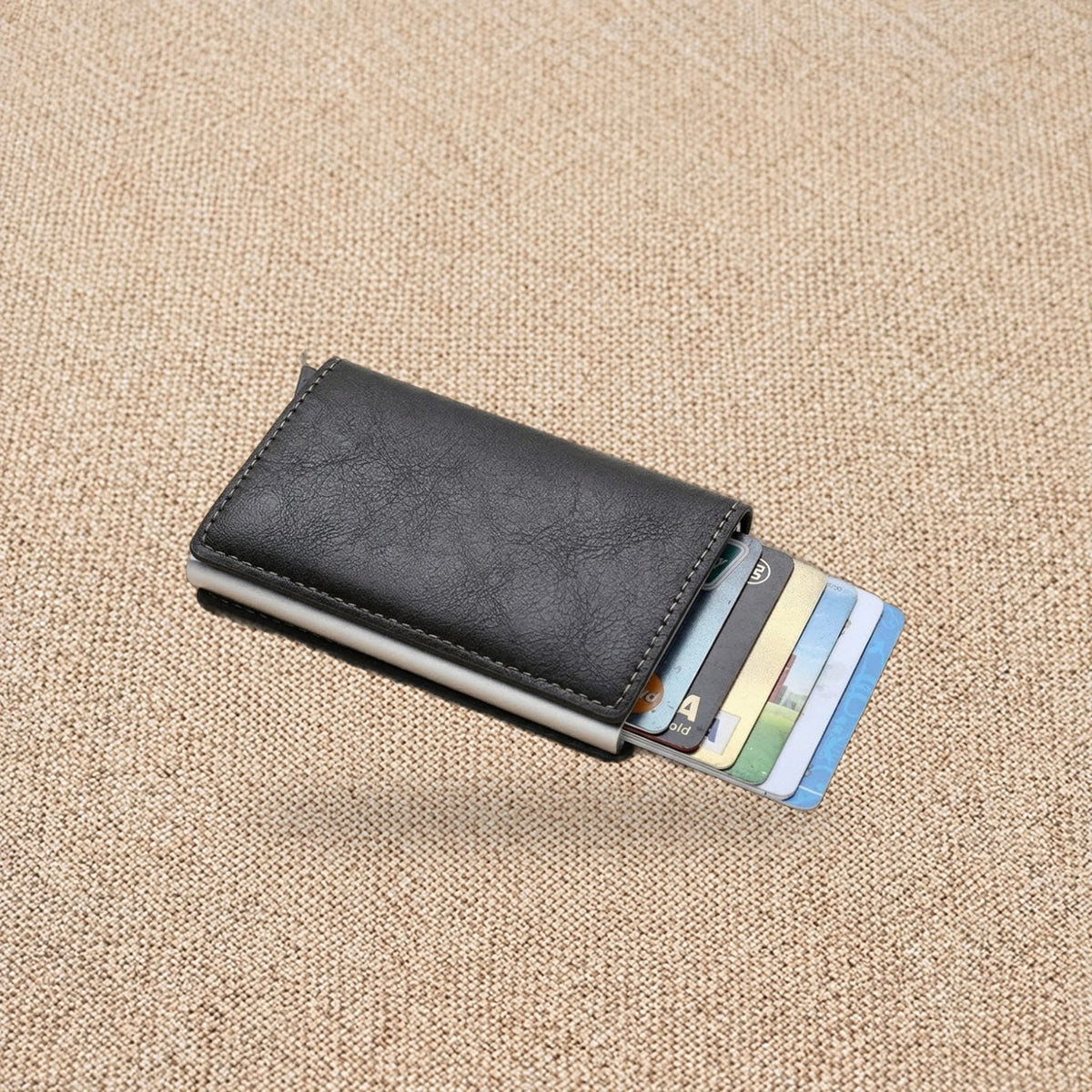 Porte-cartes RFID effet carbone, éjection en éventail — Le Carbone, coloris Gris