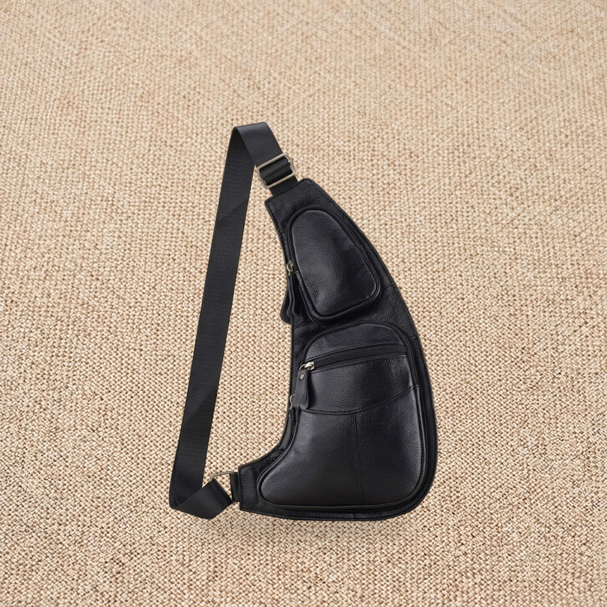 Sacoche bandoulière en cuir vintage homme — Le Voyageur, coloris Noir, vue de face