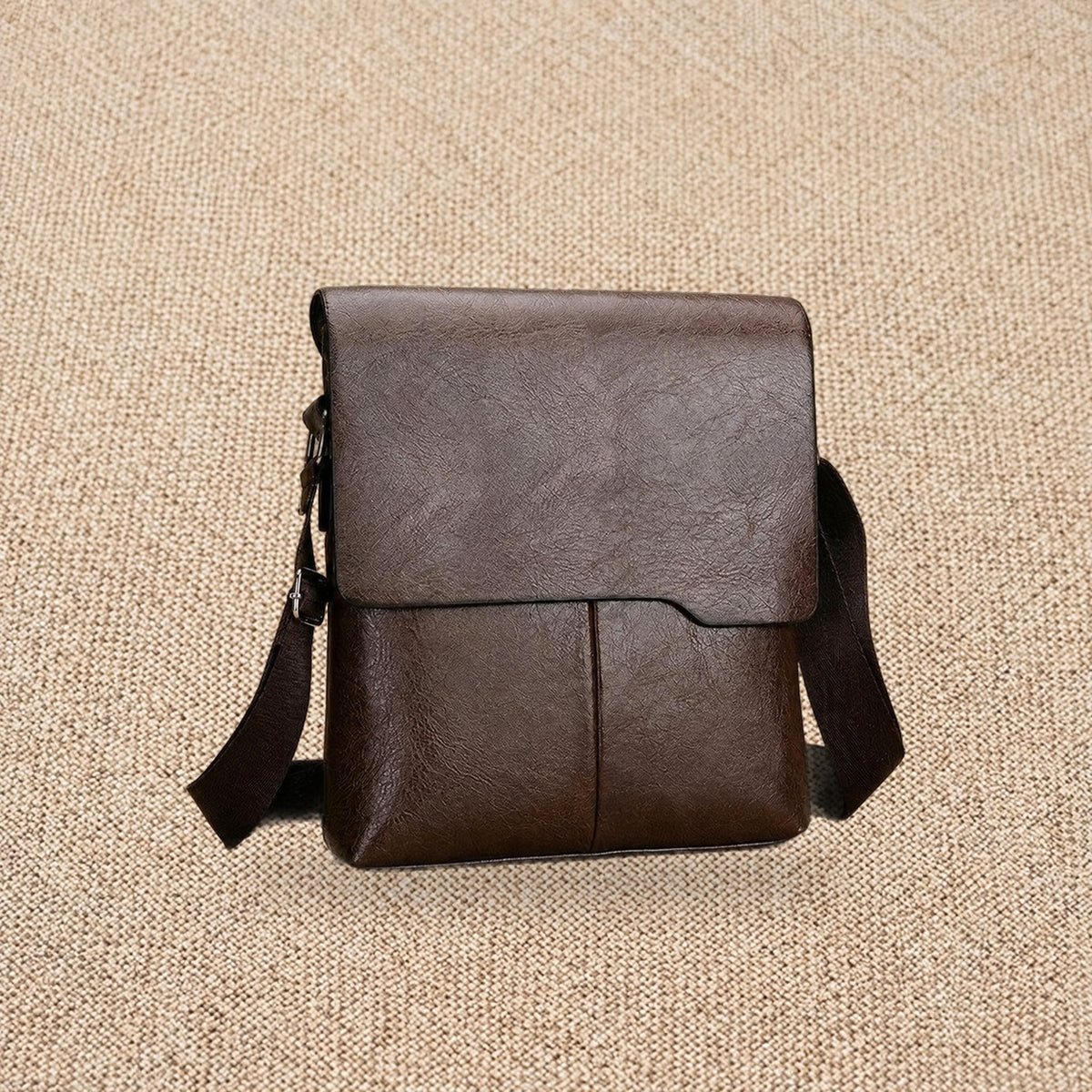 Sacoche messager homme, finition vintage — Le Rustique, coloris Marron uni, vue de face