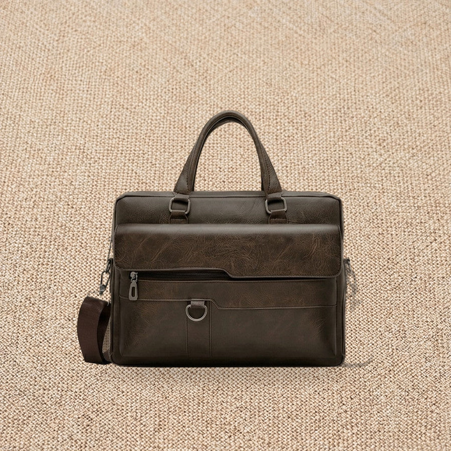 Sacoche ordinateur portable homme en simili cuir, aspect vintage — Le Bureau, coloris Marron, vue de face